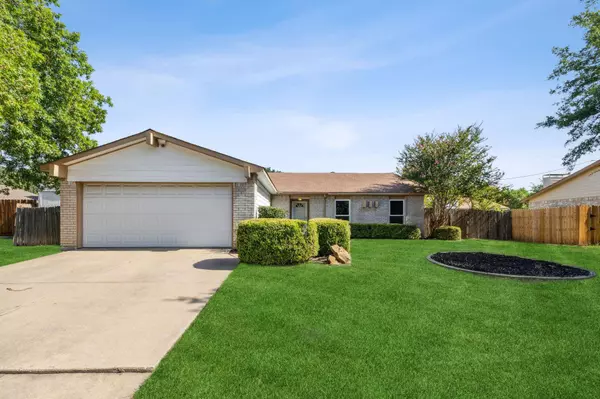 1909 Bedrock Lane, Arlington, TX 76006