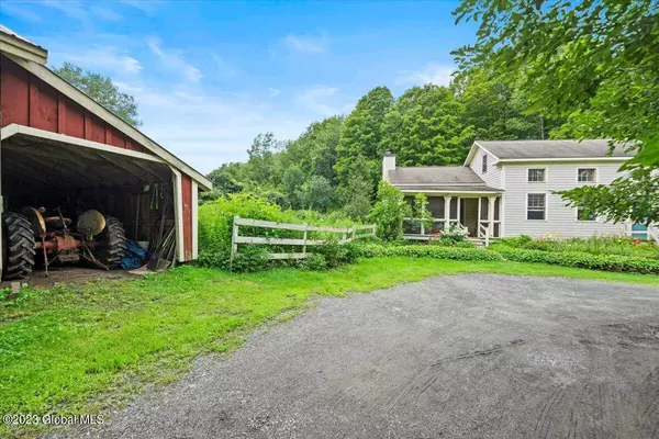 1121 Lundy Road, Hartford, NY 12832