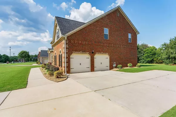 145 Snow Bird DR, Hampton, GA 30228