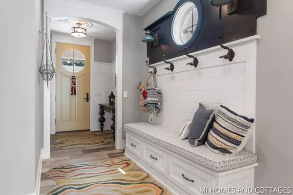 3391 Maple Avenue, Holland, MI 49424