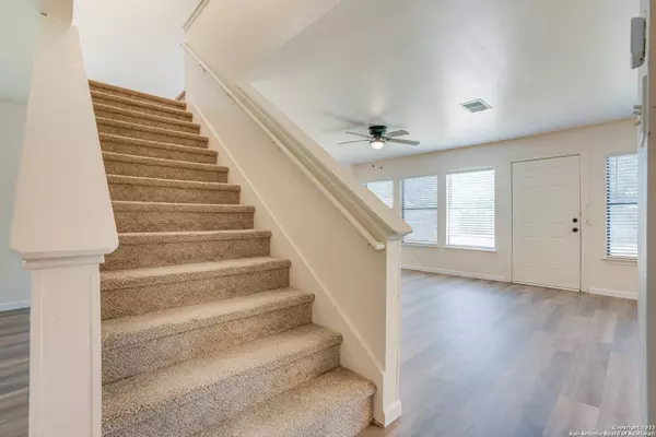 5915 WALNUT MILL DR, San Antonio, TX 78244-2509