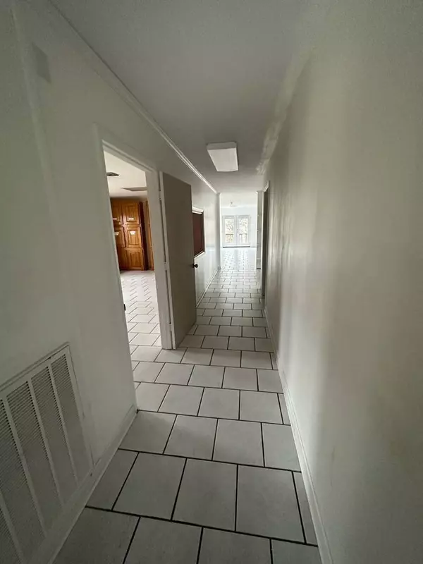 8535 ASHEVILLE HWY, Knoxville, TN 37924