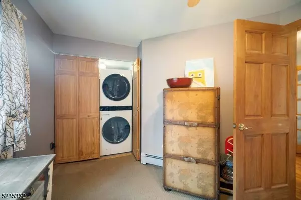 10 E Shore Trl, Hardyston Twp., NJ 07460