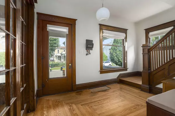 221 S Eagle Street, Marshall, MI 49068