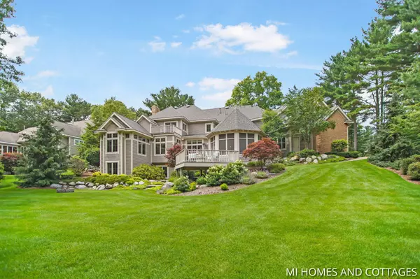 41 Bay Meadows Drive, Holland, MI 49424