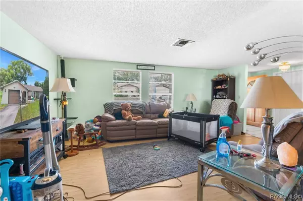 8512 Longboat LN, Hudson, FL 34667