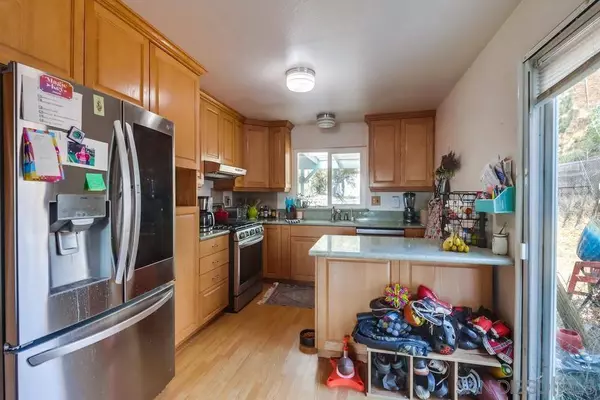 1748 Hanford Dr, San Diego, CA 92111