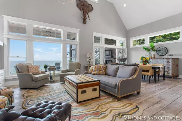 3391 Maple Avenue, Holland, MI 49424