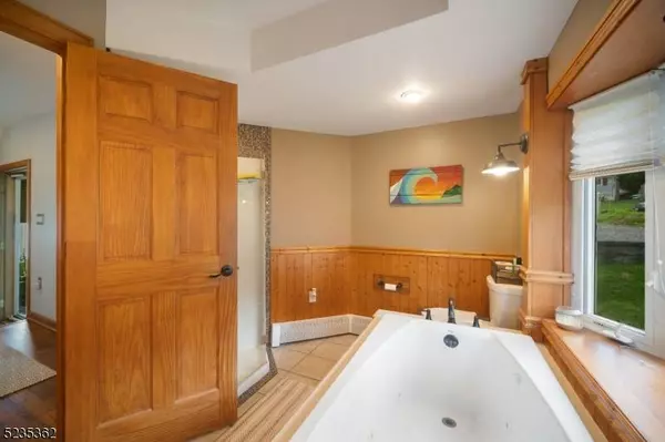 10 E Shore Trl, Hardyston Twp., NJ 07460