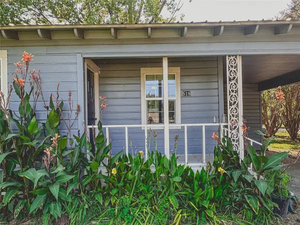 518 N Larson Street, Grand Saline, TX 75140