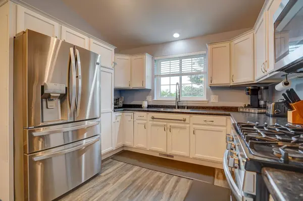 1086 School Street, Sun Prairie, WI 53590