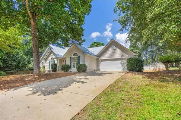 3733 Maple Forge LN, Gainesville, GA 30504