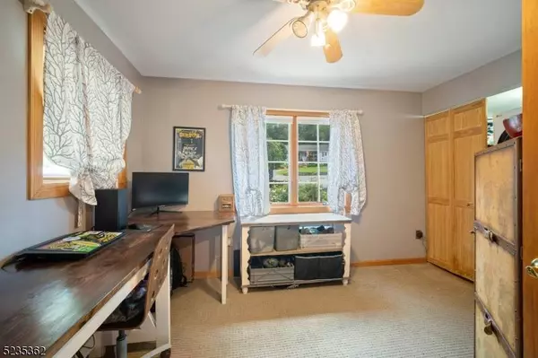 10 E Shore Trl, Hardyston Twp., NJ 07460