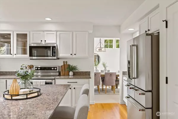 8257 NE 124th PL, Kirkland, WA 98034