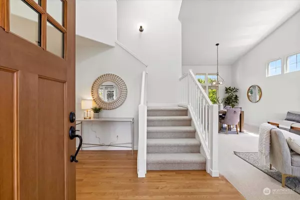 8257 NE 124th PL, Kirkland, WA 98034