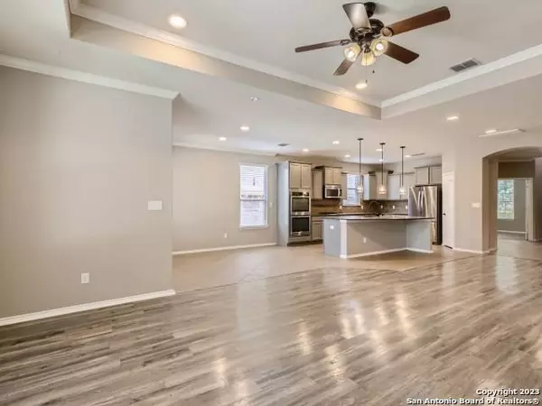 10736 TEXAS STAR, Helotes, TX 78023-4754