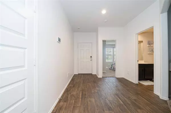 3922 Hawaiian CT, Baytown, TX 77521