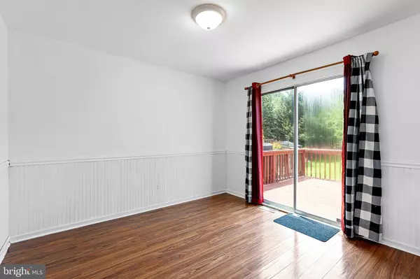 10 WOODCREST CT, Newark, DE 19702