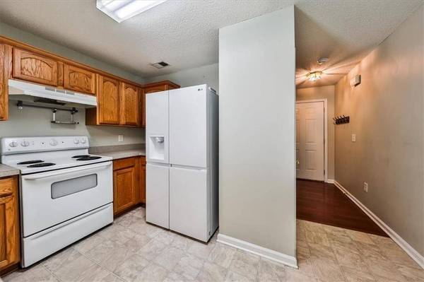 302 Fox Overlook, Woodstock, GA 30188