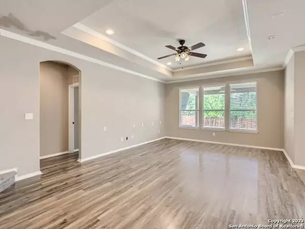 10736 TEXAS STAR, Helotes, TX 78023-4754