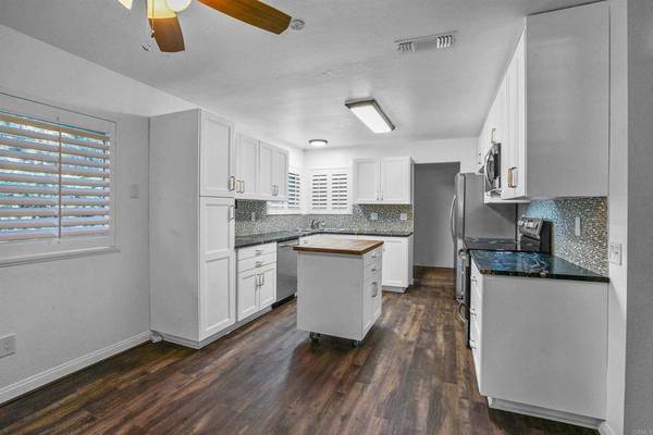 1622 E Mission RD, Fallbrook, CA 92028