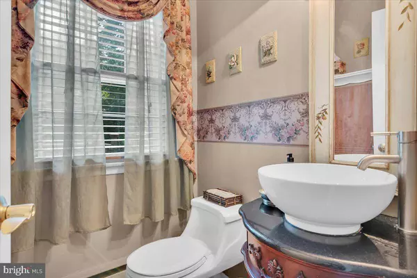 111 KINGSWOOD CT, Cherry Hill, NJ 08034