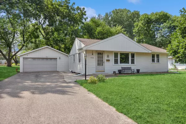 5724 Moore Lake DR W, Fridley, MN 55432