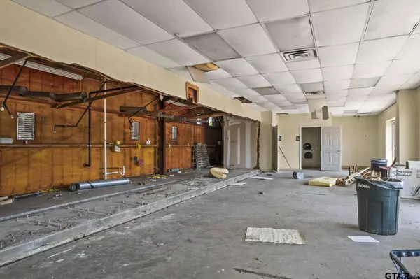 1416 N Edwards, Mt Pleasant, TX 75455