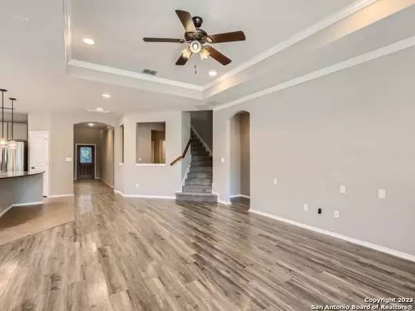 10736 TEXAS STAR, Helotes, TX 78023-4754