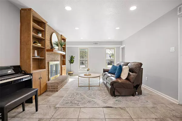 1204 Saint Williams Ave, Round Rock, TX 78681