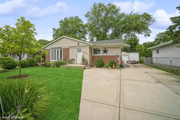 670 S MERLE LN, Wheeling, IL 60090