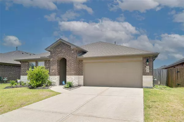 3922 Hawaiian CT, Baytown, TX 77521