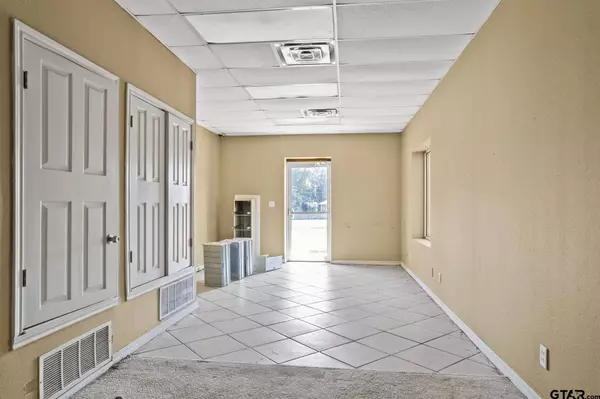 1416 N Edwards, Mt Pleasant, TX 75455