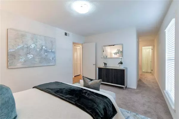 3301 Henderson Mill RD #S4, Chamblee, GA 30341