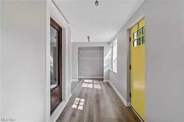 3148 S Cleveland Massillon RD, Norton, OH 44203