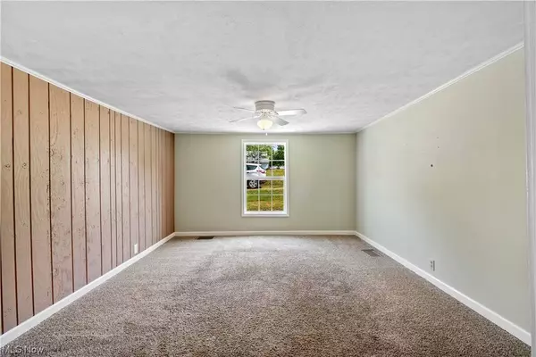 3148 S Cleveland Massillon RD, Norton, OH 44203