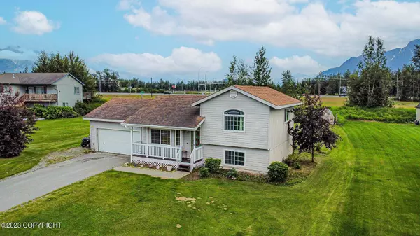 1137 S Katie CIR, Palmer, AK 99645