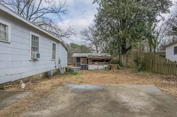 909 S Pond St, Toccoa, GA 30577