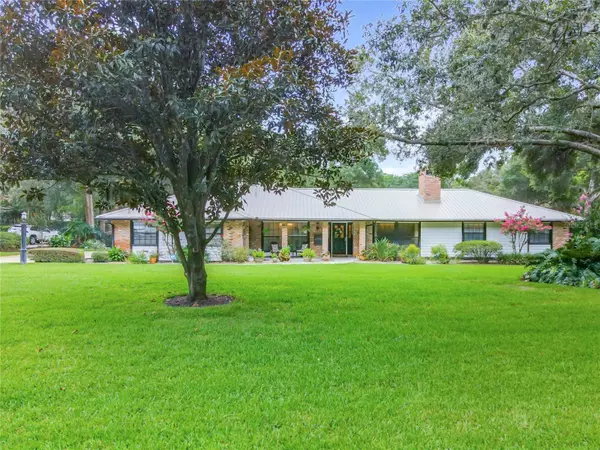203 E GREENTREE LN, Lake Mary, FL 32746