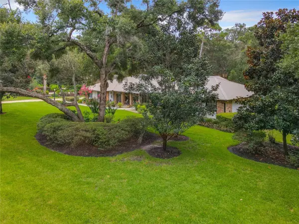 203 E GREENTREE LN, Lake Mary, FL 32746