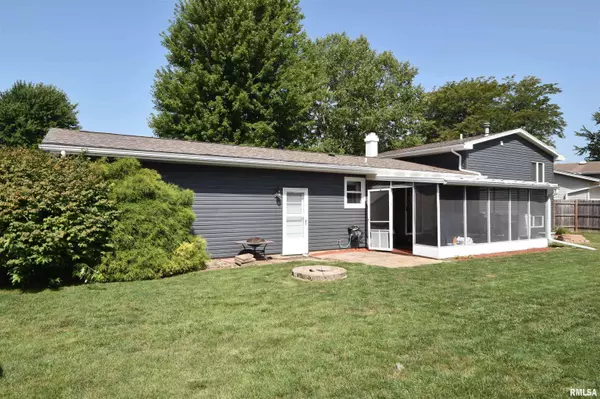 1691 MONROE ST, Galesburg, IL 61401