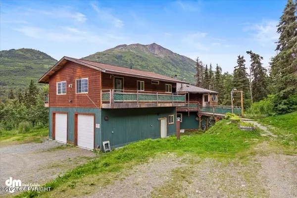 5525 Hiland RD, Eagle River, AK 99577