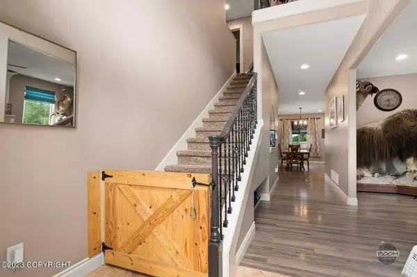 10745 E Meadowlark CIR, Palmer, AK 99645