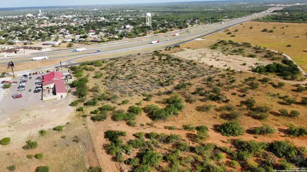 183 Interstate 35, Cotulla, TX 78014