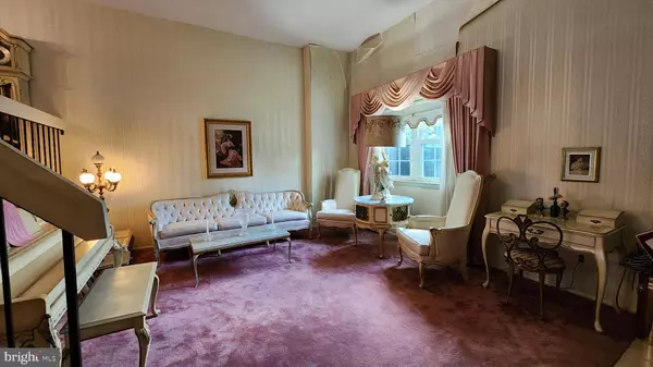 5111 INLET DR, Bensalem, PA 19020