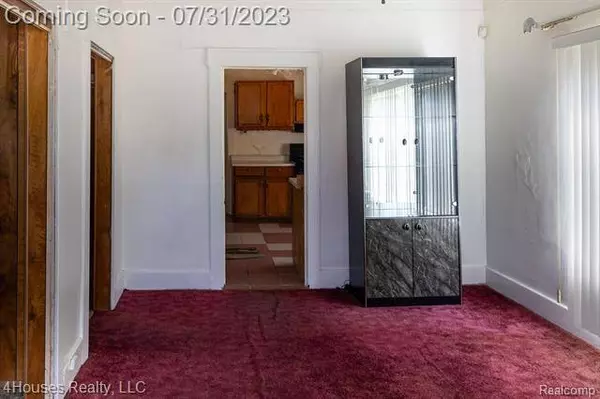 5038 TROWBRIDGE Street, Hamtramck, MI 48212