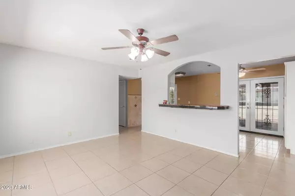8634 S 3RD Street, Phoenix, AZ 85042