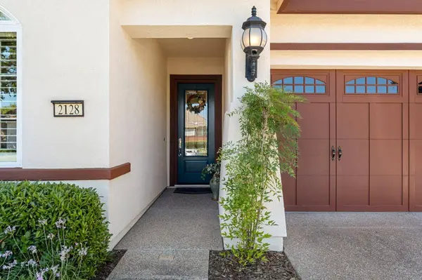 2128 Benton LOOP, Roseville, CA 95747