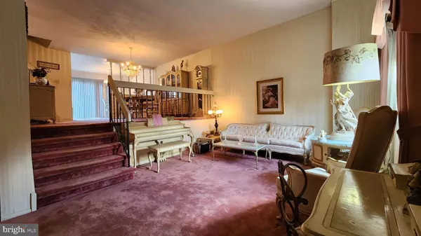 5111 INLET DR, Bensalem, PA 19020