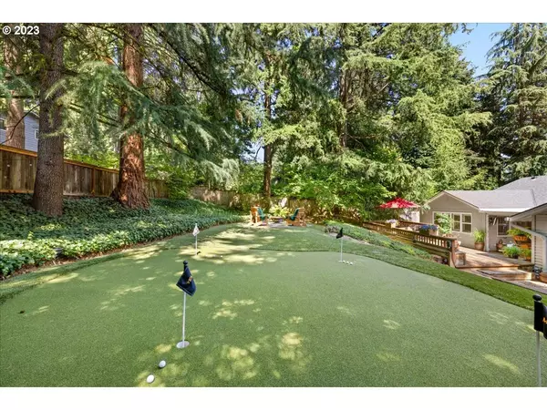 6025 SE OETKIN RD, Milwaukie, OR 97267